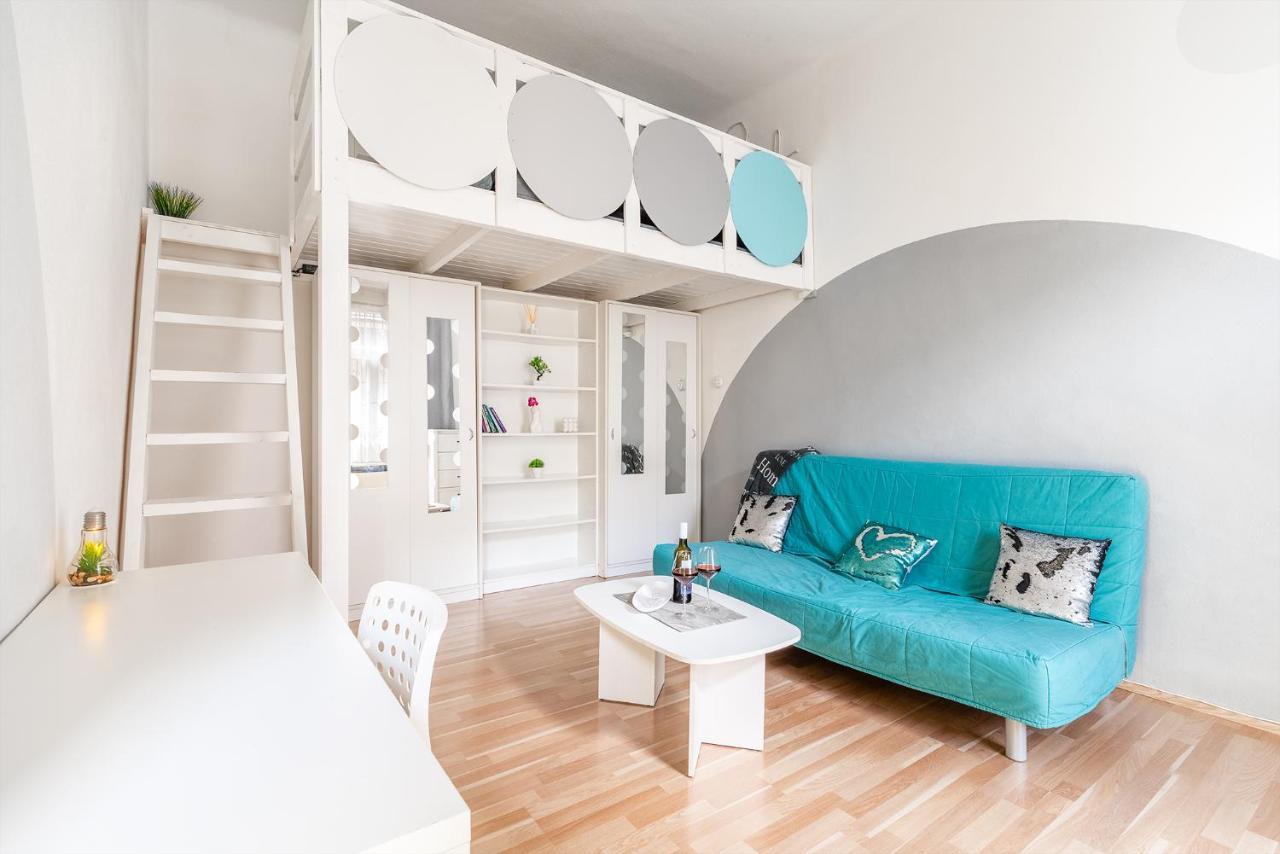 Sunny Dots Apartment - Free Parking! Будапеща Екстериор снимка