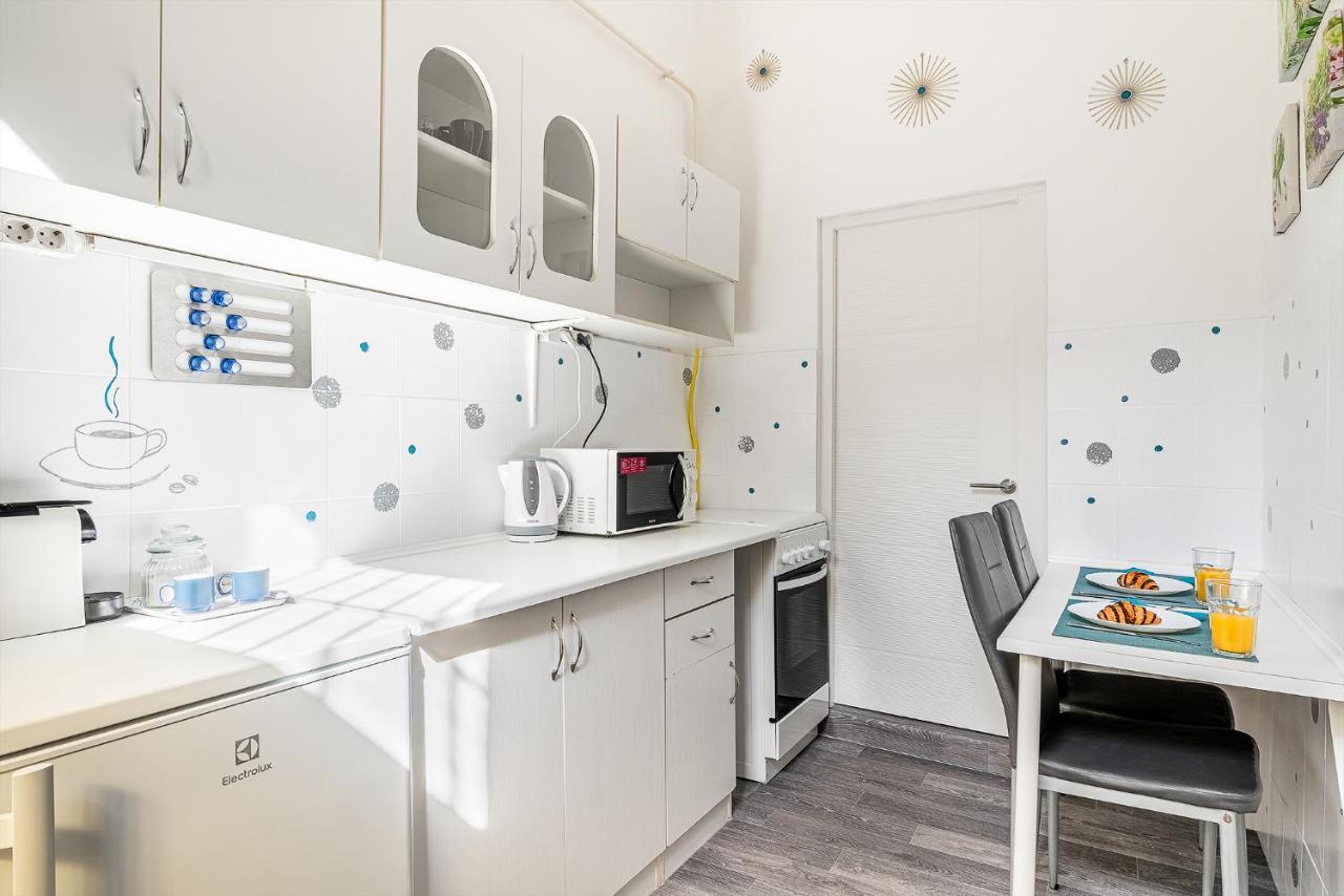 Sunny Dots Apartment - Free Parking! Будапеща Екстериор снимка