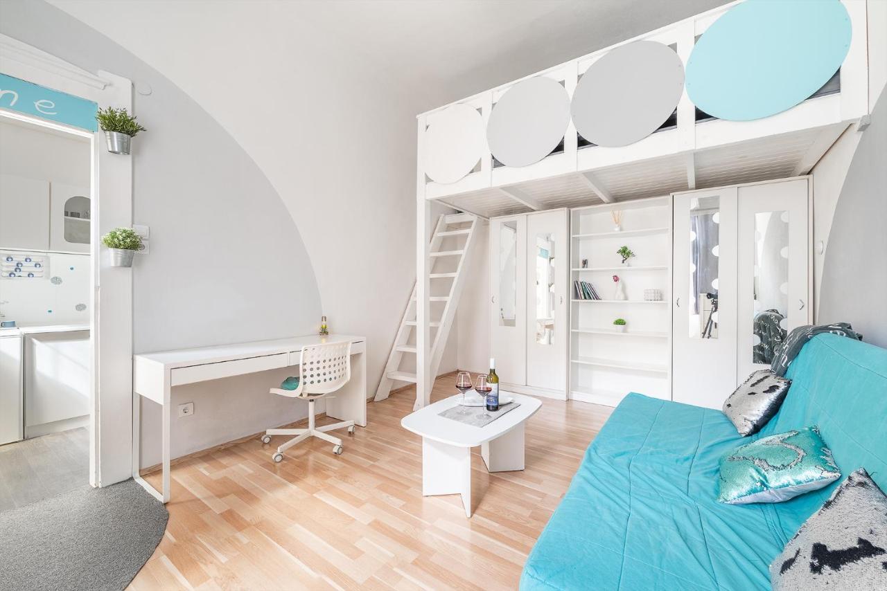 Sunny Dots Apartment - Free Parking! Будапеща Екстериор снимка
