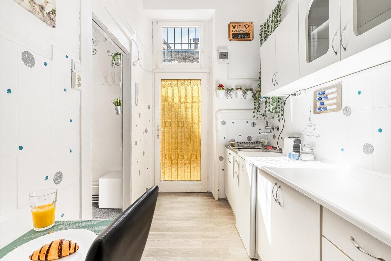 Sunny Dots Apartment - Free Parking! Будапеща Екстериор снимка